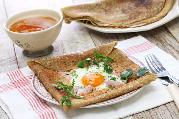 Galette bretonne et bolée de cidre